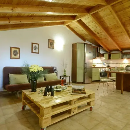 Libretto Loft House * Pelekas